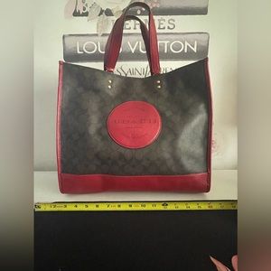Authentic - Coach XL Handbag